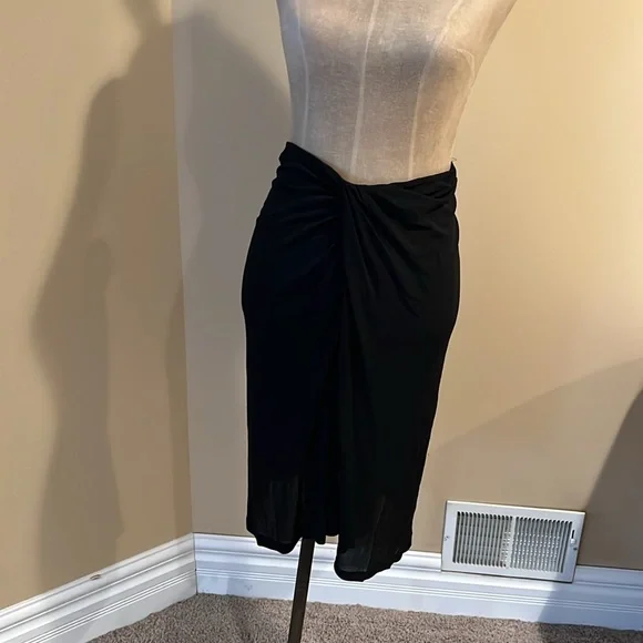 Prada Viscose Skirt. - Picture 2 of 4